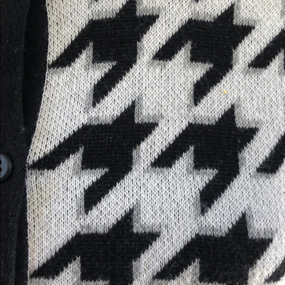 Buttoned down Cardigan Sweater - Picture 2 of 5